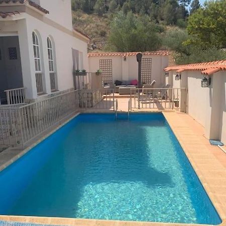 Casa Tranquil Apartment Sleeps 4 Quesa ภายนอก รูปภาพ