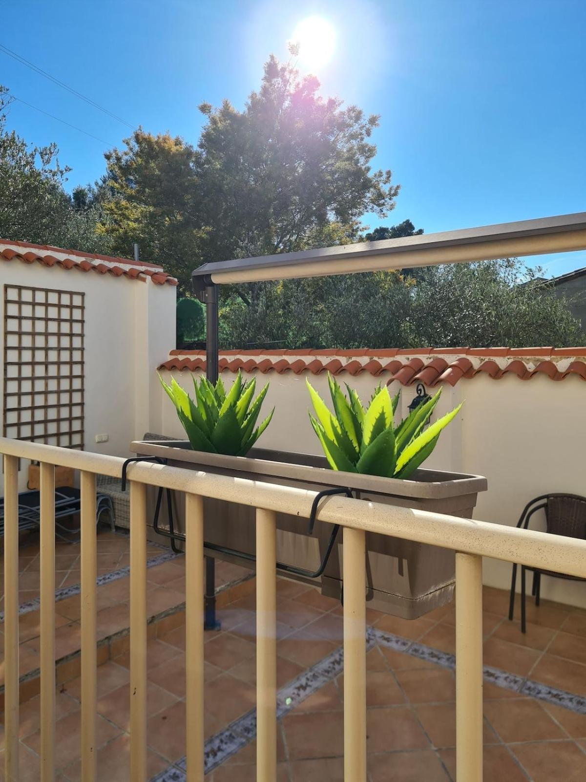 Casa Tranquil Apartment Sleeps 4 Quesa ภายนอก รูปภาพ